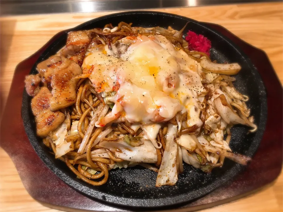 Snapdishの料理写真:チーズキムチ焼きそば|chan mitsuさん