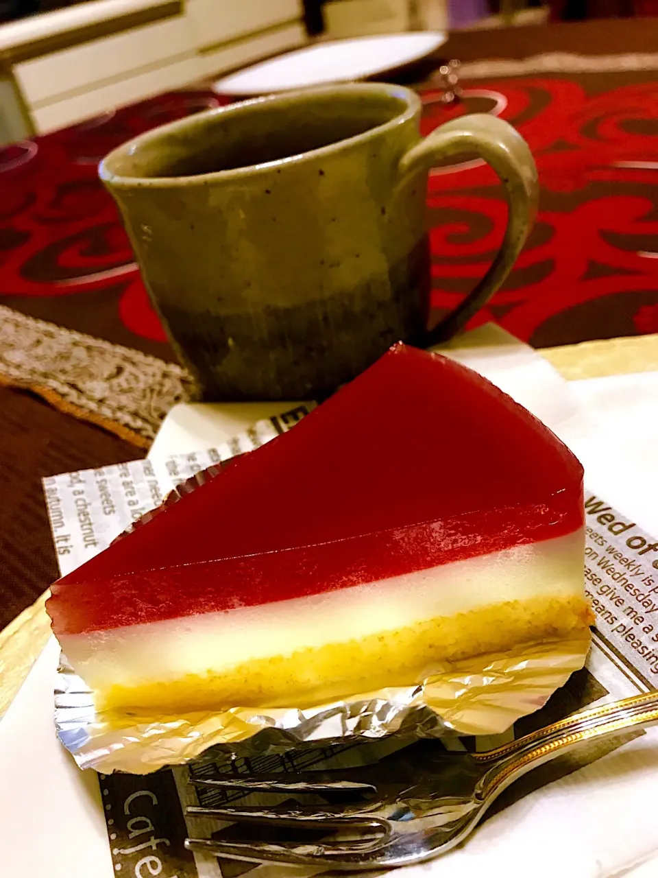 フランボワーズのレアーチーズケーキ🍰＆コーヒー☕️👍🤗|ナムナムさん