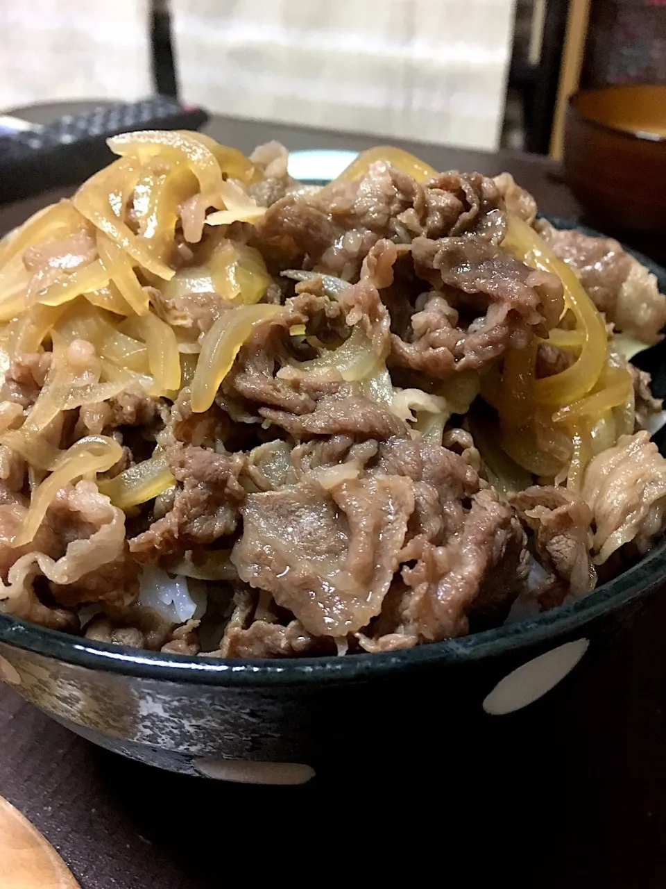 牛丼🐮|こんこんさん