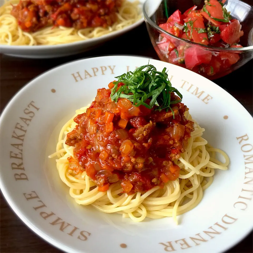 大豆ミートスパと、トマトと大葉ナムル♫|ふじこさん