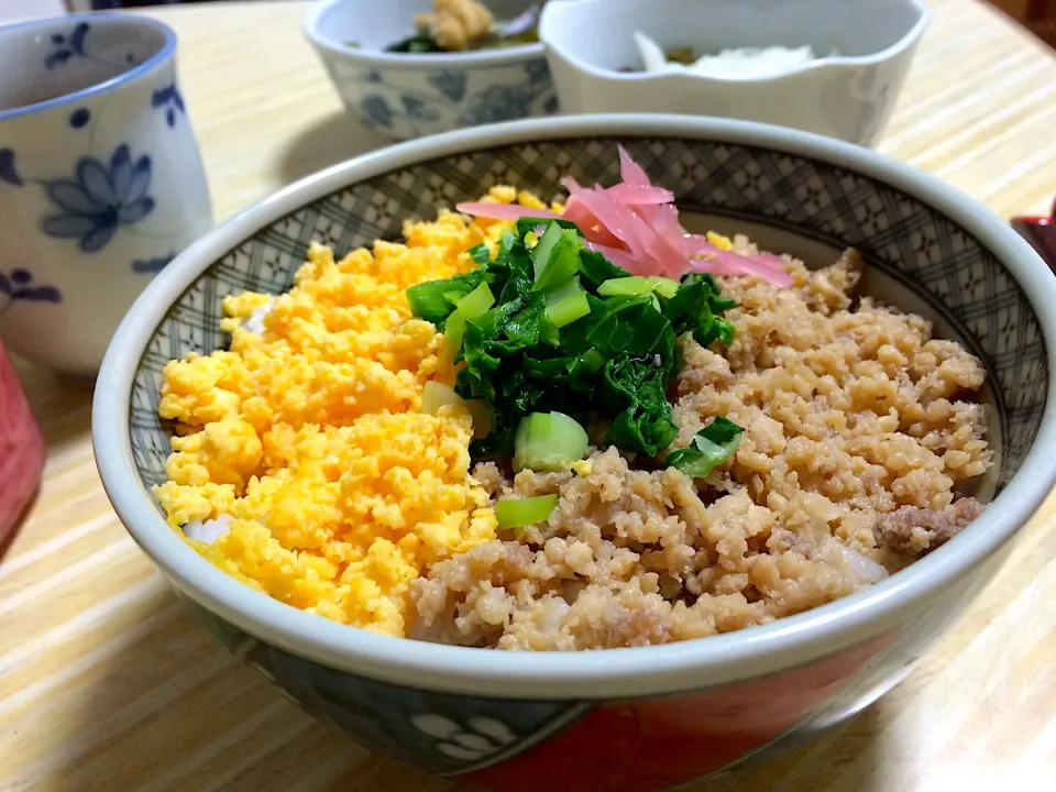 三色丼✨ 再投稿🙌|くっきいさん