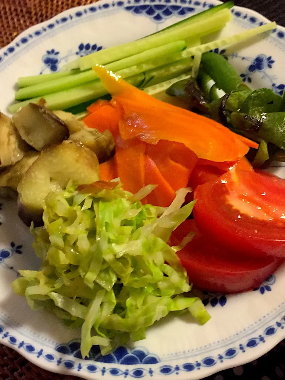 夜ご飯の野菜の盛り合わせ|河野 ゆかりさん