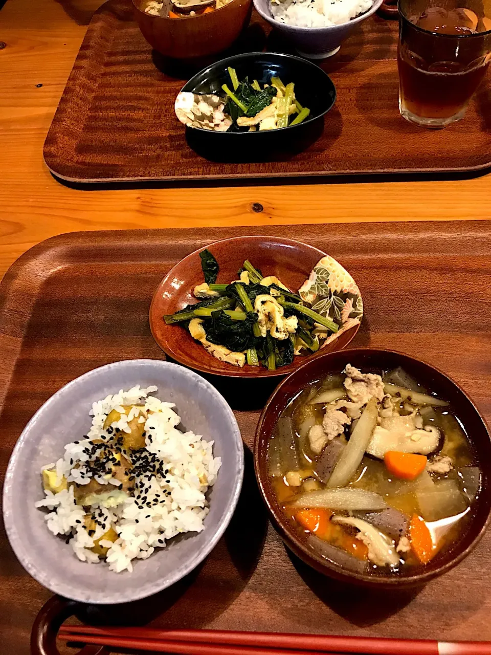 Snapdishの料理写真:2017.9.23(土) #晩御飯#栗ご飯#豚汁#小松菜の煮浸し|あっきーよさん