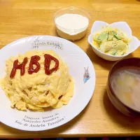 Snapdishの料理写真:オムライス

玉ねぎとハムとコーンのスープ

ポテトサラダ

レアチーズケーキ|さやキチ(♡˙︶˙♡)さん