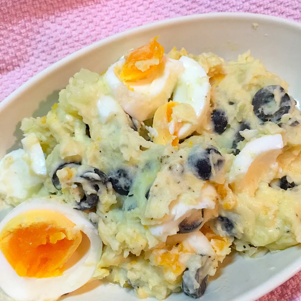 Potato salad with egg and olive|Ai Yamamotoさん