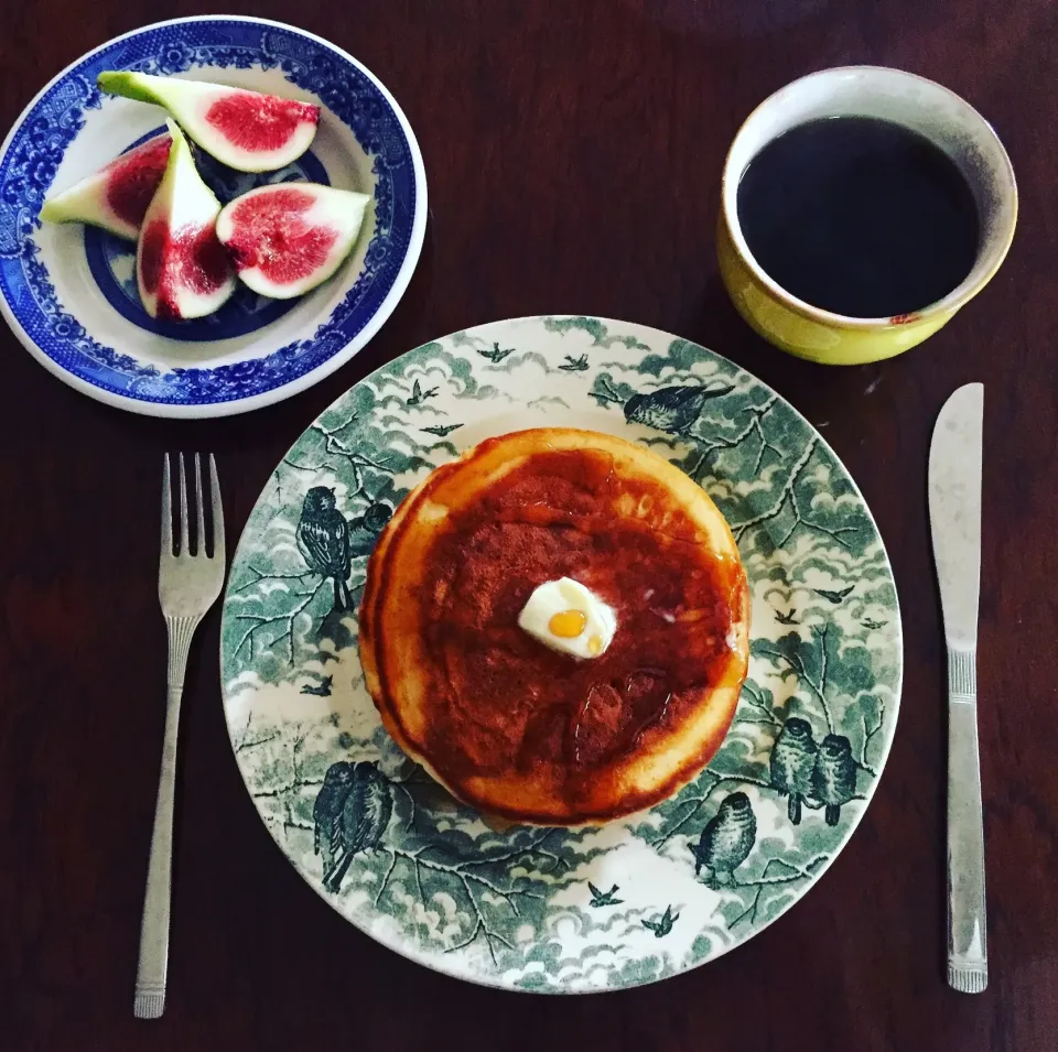 ホットケーキの日曜朝。パンケーキでなく、ホットケーキ。|Downtoearthさん