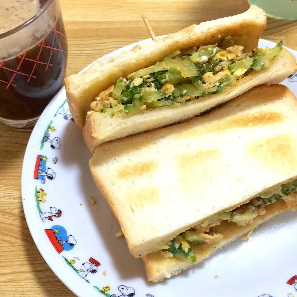 Snapdishの料理写真:ゴーヤサンド🍞|あきえさん