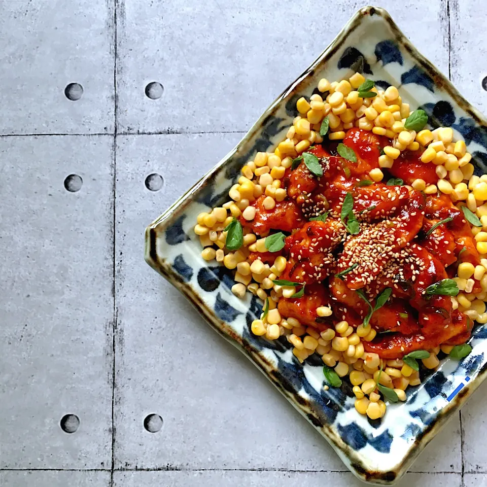 Snapdishの料理写真:みほままこさんの料理 鶏胸肉でヤンニョムチキン|izoomさん