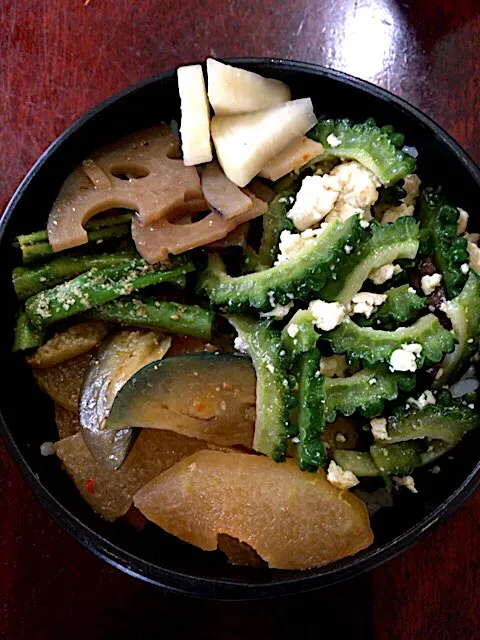 冬瓜、茄子、ゴーヤ、島豆腐、椎茸、大根、インゲン、蓮根#lunch #vegetable #bento #vegetarian #vegan #お弁当 #夏野菜|aiさん