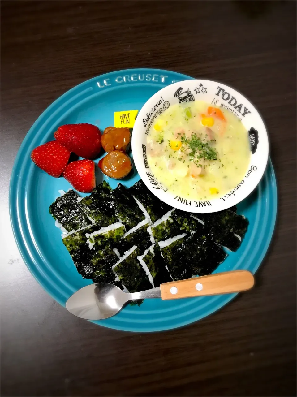 9/24❁息子離乳食 夜ごはん⭐︎
おにぎらず
シチュー
ミートボール
いちご🍓|つんさん