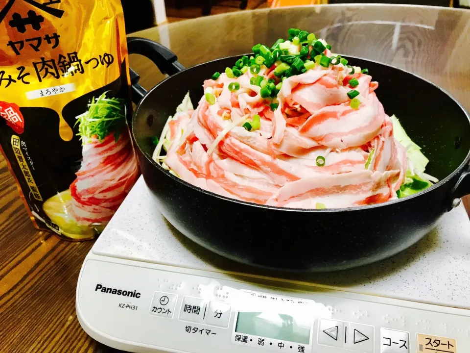 タワー🗼肉鍋🍲|わっちんさん