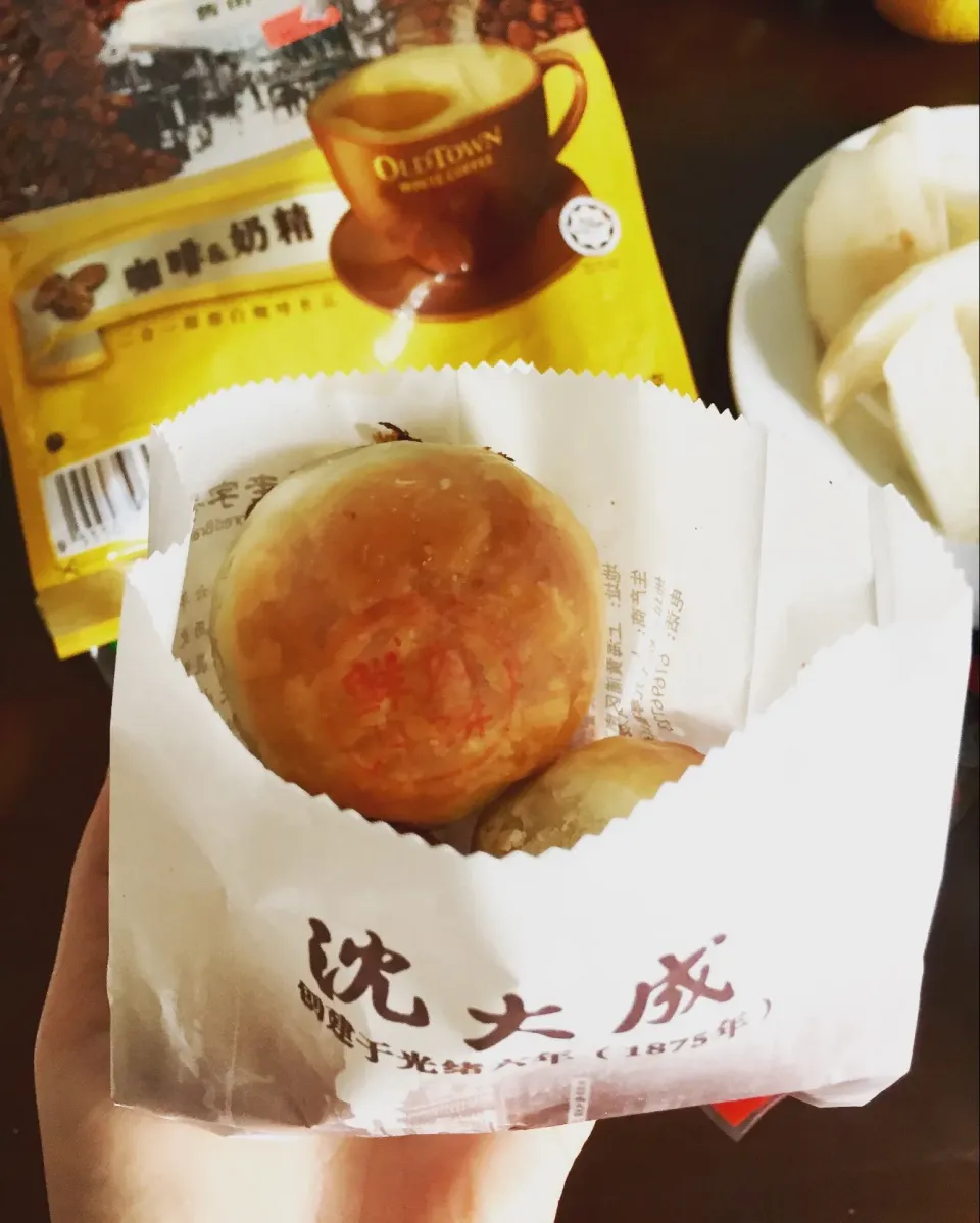 Pork Meat Moon Cake|MyRaXさん