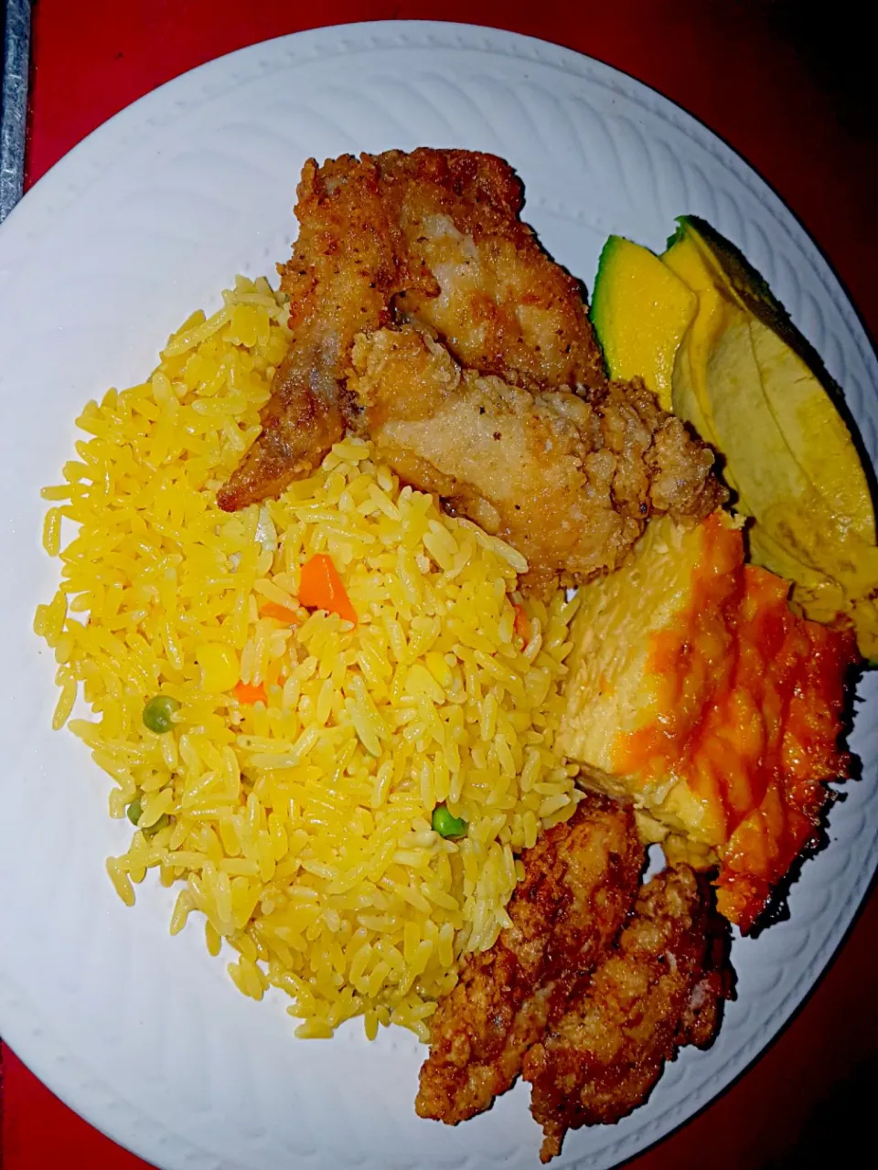 Deep Fried Chicken Wings and Fish Fingers with Yellow Veggie Rice Baked Macaroni and Sweet Avocado.|Juan Simmsさん