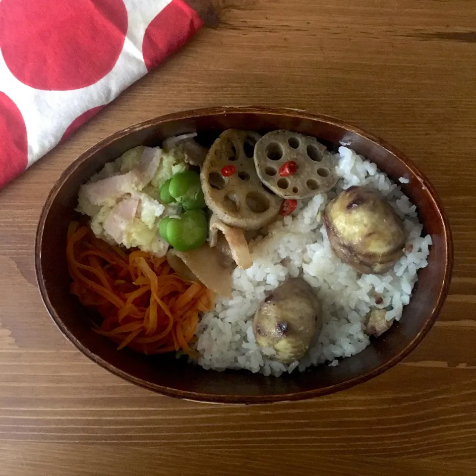 🌰栗ごはん弁当🌰

#栗ごはん #弁当 #お弁当 #お弁当記録 #オベンタグラム #bento #lunch #japan #ワッパ#曲げワッパ #まげわっぱ #わっぱ弁当|りよさん