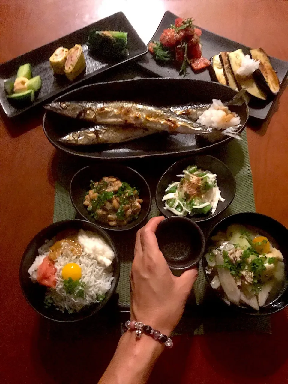 Snapdishの料理写真:Today's Dinner🍴前菜･焼き茄子&おかひじきｻﾗﾀﾞ･秋刀魚の塩焼き･海鮮しらす丼･豚汁|🌈Ami🍻さん