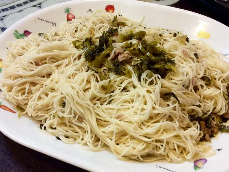 高菜とツナの焼きソーメン😋|アライさんさん