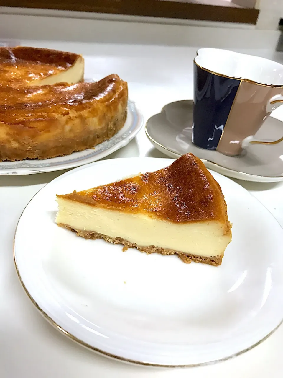 Snapdishの料理写真:ベイクドチーズケーキ
たまに無性に食べたくなる。簡単だし美味しいし♡|ゆうひなままさん