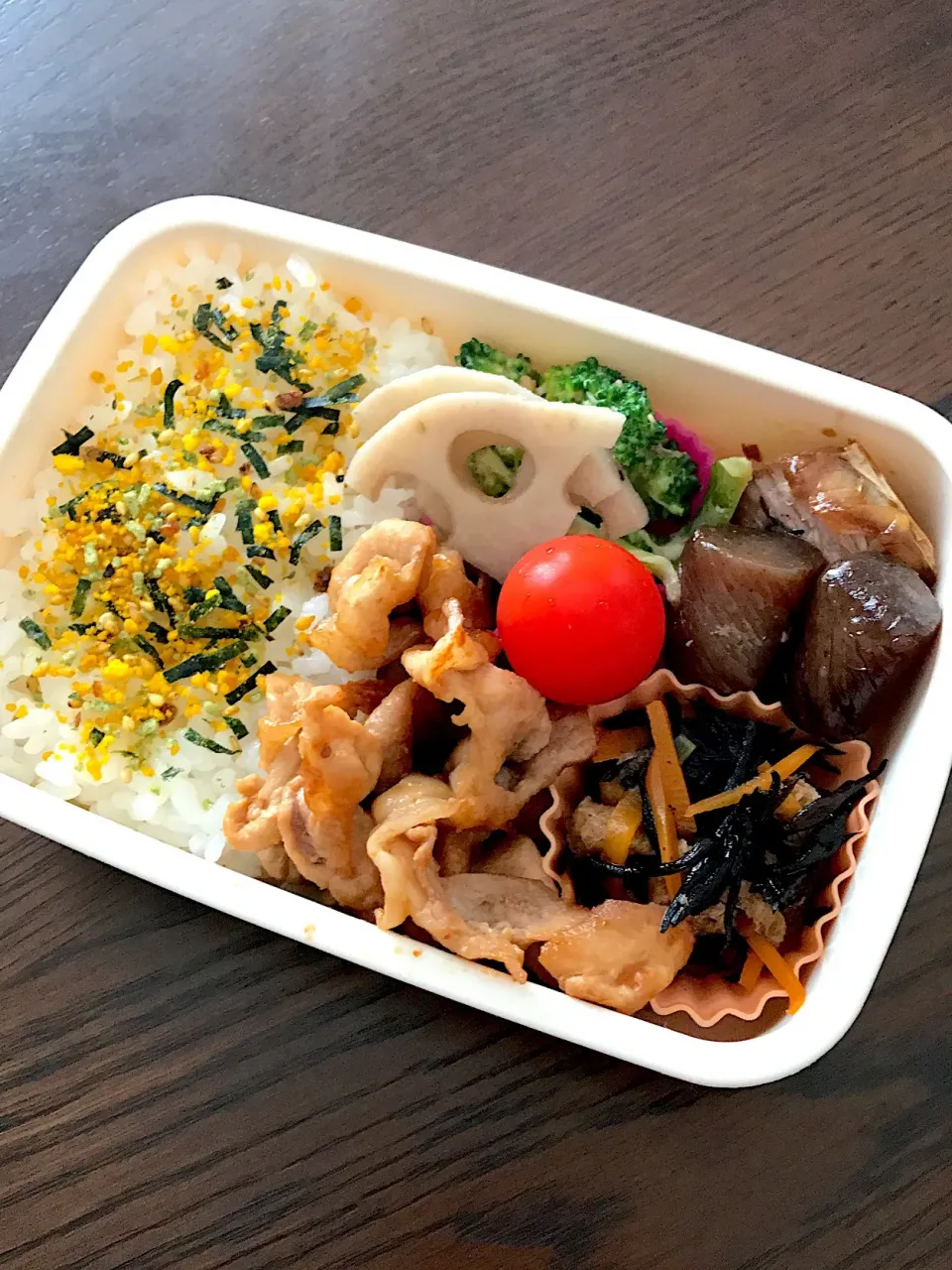 豚肉の焼肉のたれ炒めとブリの照り焼き弁当|kiicoさん