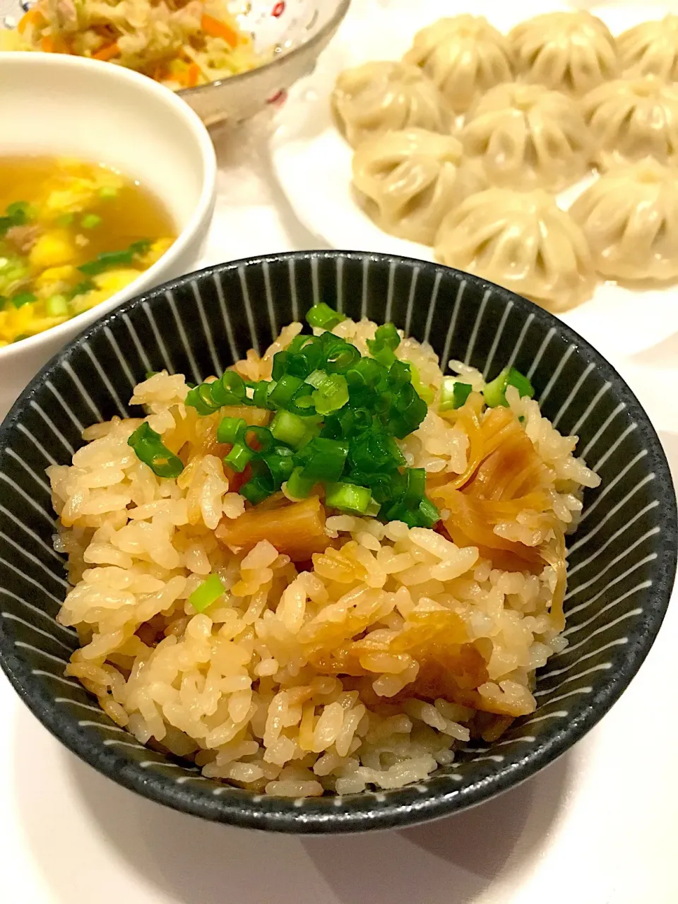 干し貝柱の炊き込みご飯😋😋|まるまさん