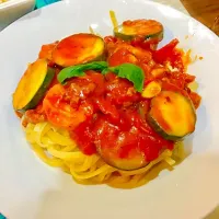 Zucchini and shrimp tomato pasta|Mio Hayakawaさん