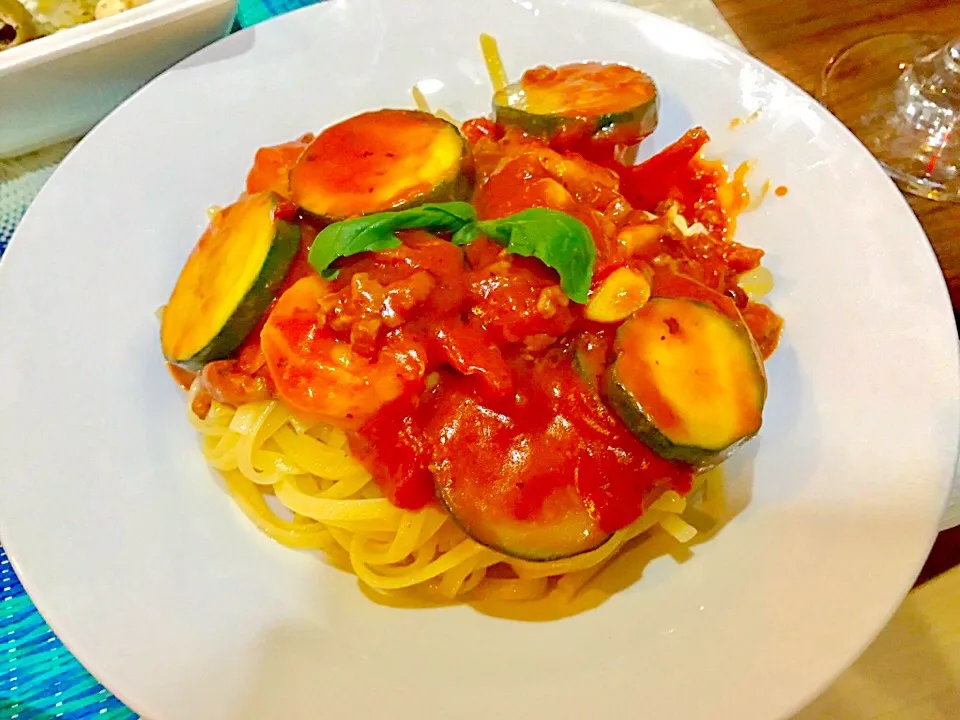 Zucchini and shrimp tomato pasta|Mio Hayakawaさん