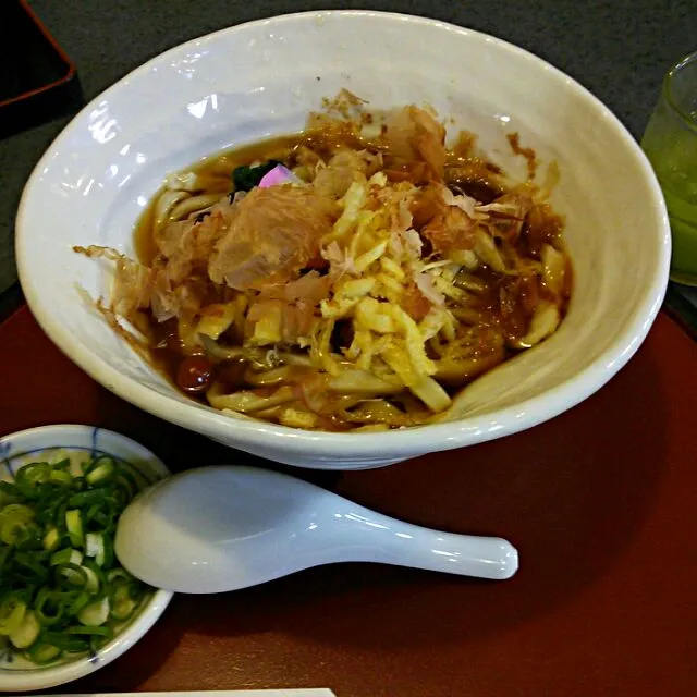 ローカルフードかもしれない、 ざ 『にかけうどん』|大石さん