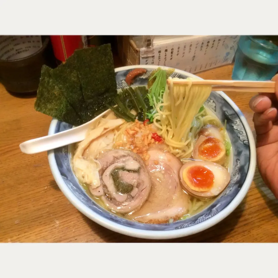 竹ノ塚 しおの風 特製塩ラーメン 全部入り 今日はクーポンで５００円|Takeshi  Nagakiさん