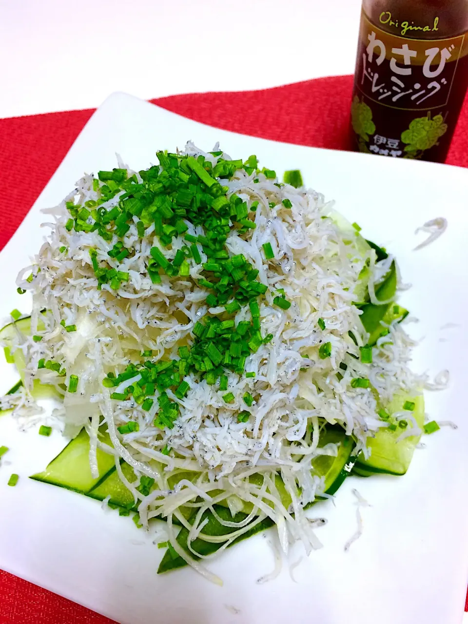 山盛りしらすサラダ🥗胡瓜🥒大根、あさつき( ◠‿◠ )|はみちゃんさん