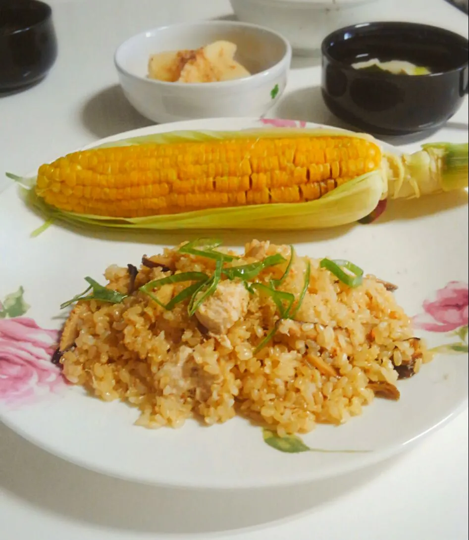 まるまさんの蟹肉菜飯 (シェーローツァイファン) とワンタンスープ|みったんさん