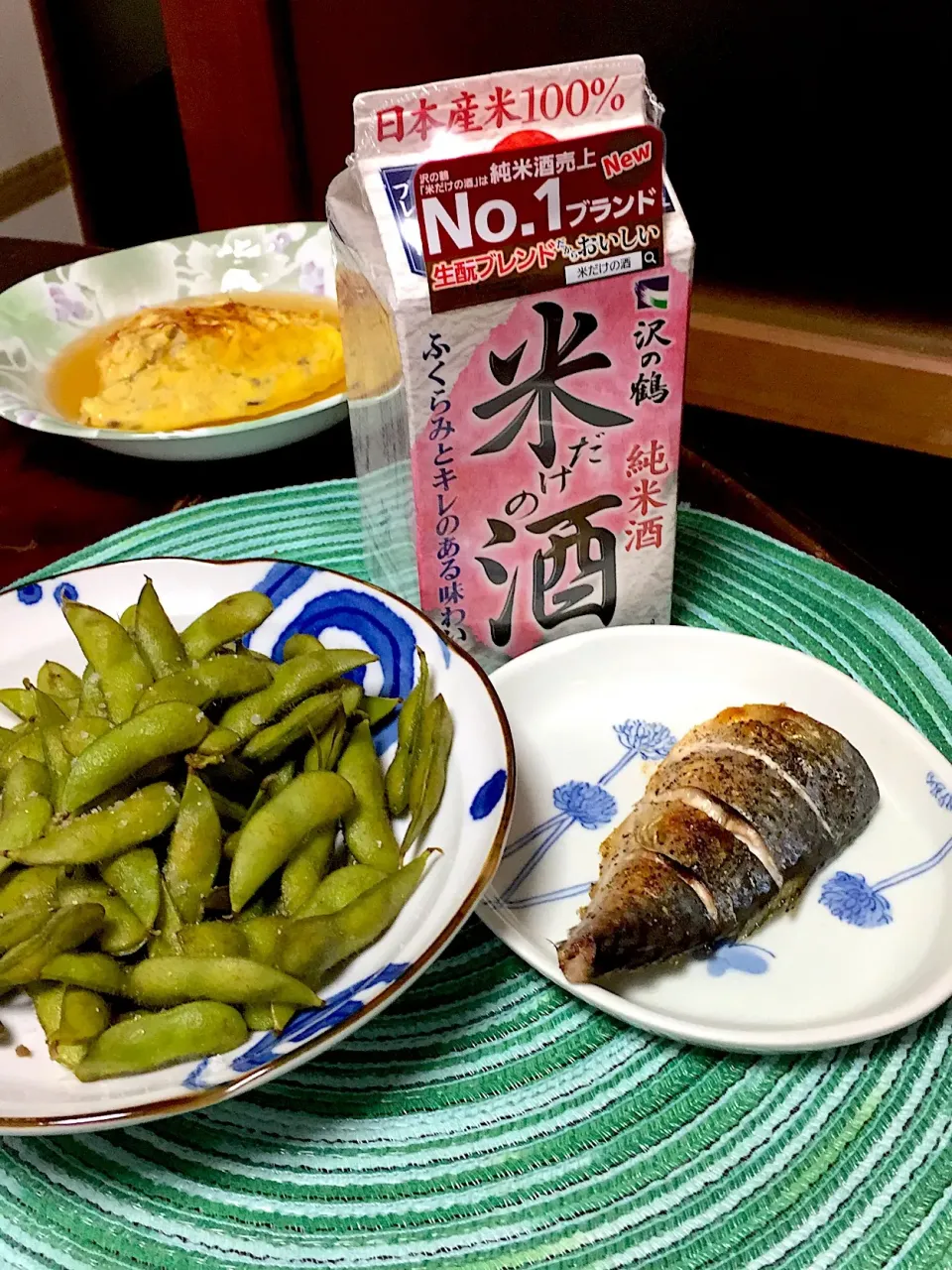 沢の鶴さんの純米酒💖当たりました‼️
少し涼しくなって来たらやっぱり日本酒🍶〜〜今夜は和食で頂きまーす❣️|Kazuko Kajitaさん