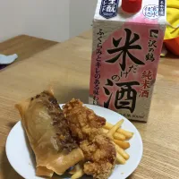 Snapdishの料理写真:唐揚げと春巻き|パインさん