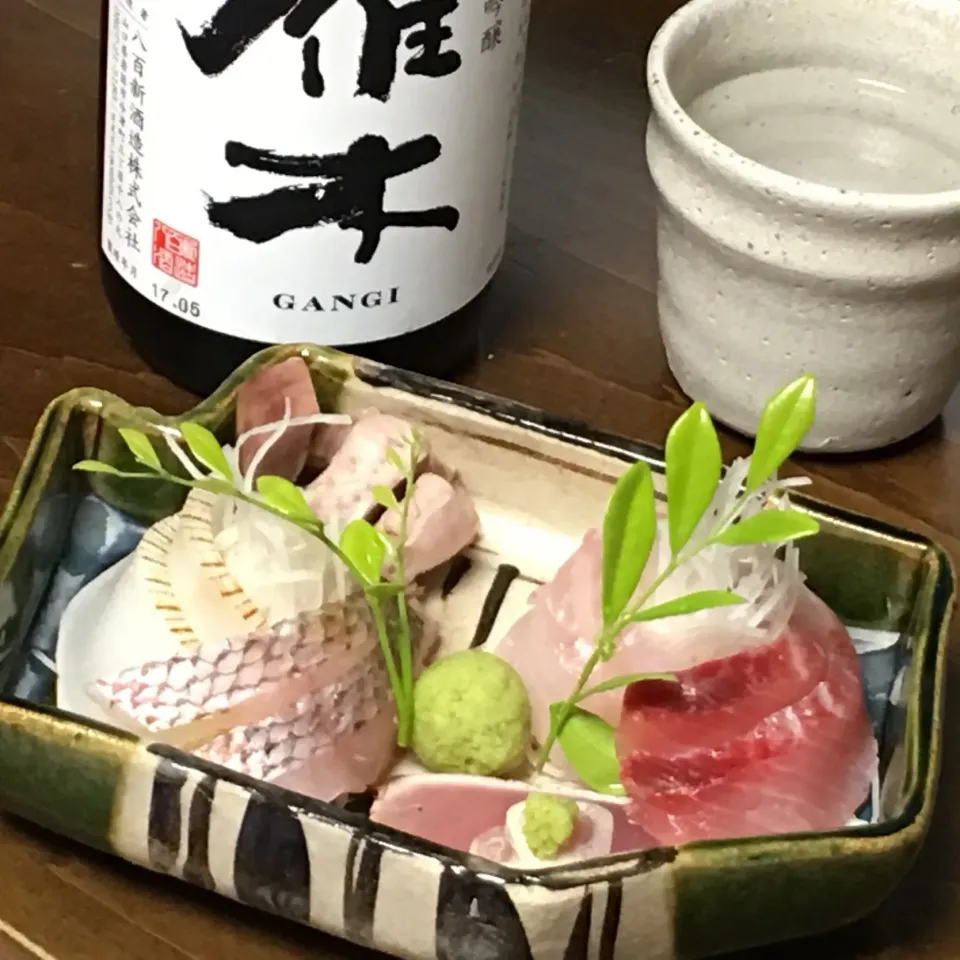 Snapdishの料理写真:自分賄い飯   お造り   グルクン   セーイカ   ツムブリ   ミーバイ   マンビカ  クロマグロ      白子|ちゅら夏さん