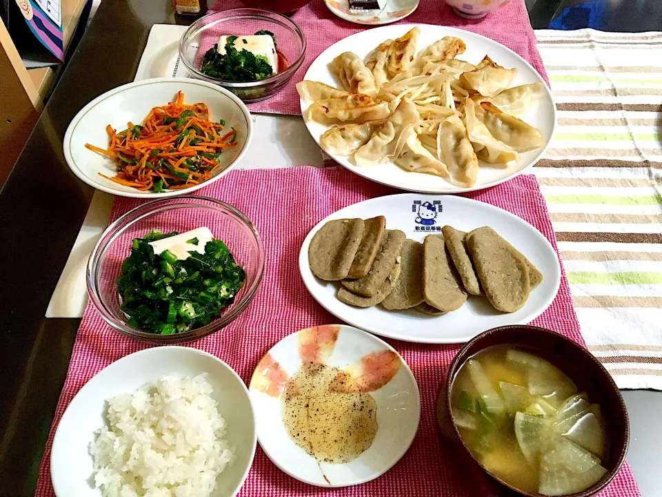 Snapdishの料理写真:焼き餃子のご飯|みよさん