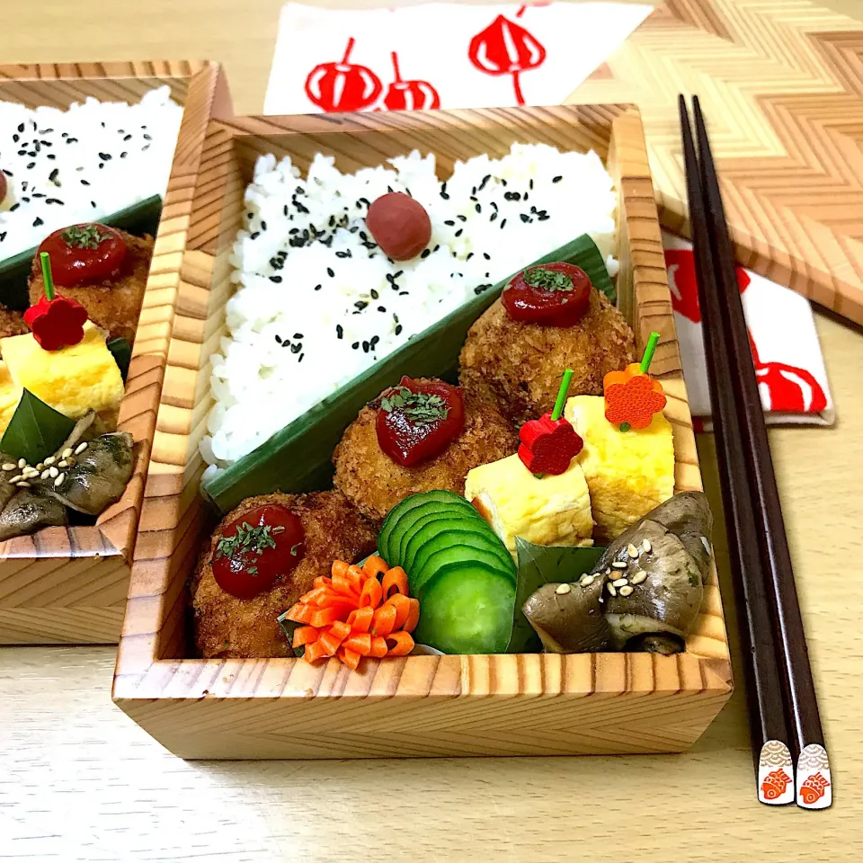 Snapdishの料理写真:まん丸豚メンチカツお弁当|mihooobuuさん