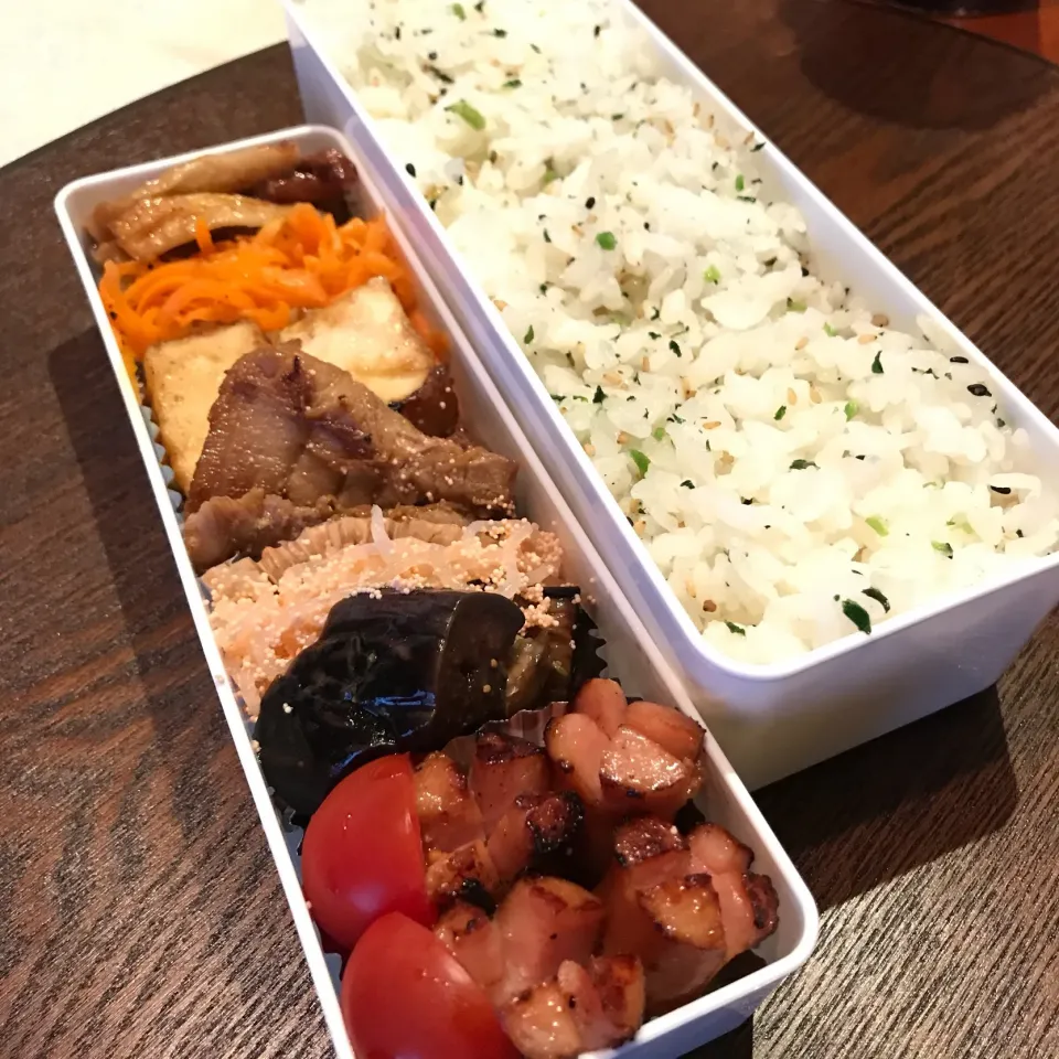 今日のお弁当🍱
週の後半 
頑張りましょ😊|mokoさん