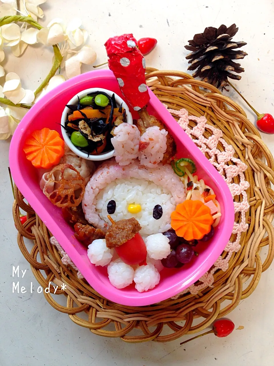 Snapdishの料理写真:マイメロディの秋弁当♡#幼稚園弁当 #お子さまごはん #お昼ご飯 #お弁当 #キャラ弁 #サンリオ #mymelody #マイメロディ #マイメロ #秋弁当|Ayumi Furukawaさん