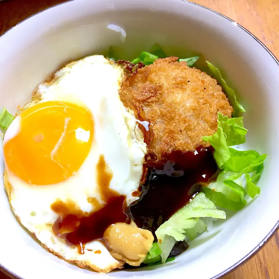 ヒレカツ目玉焼丼|Kunisanoさん