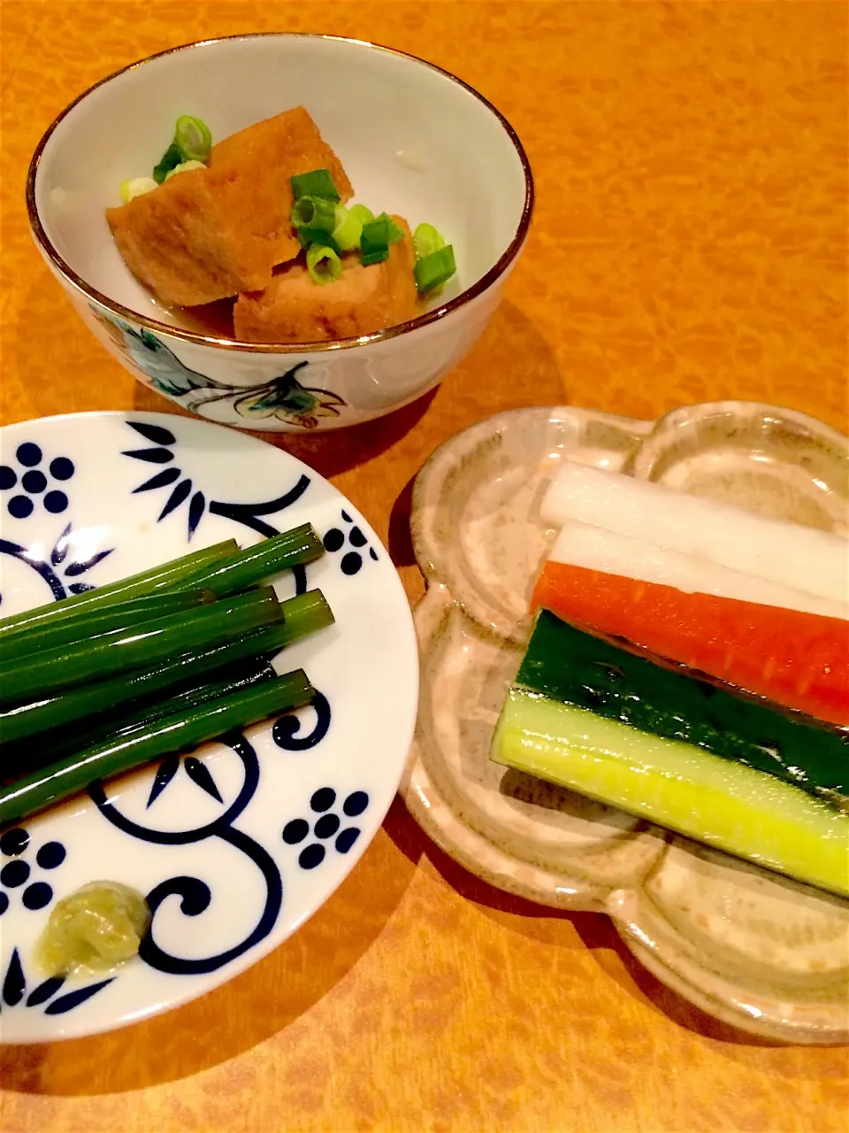 Snapdishの料理写真:お通し
厚揚げの梅煮
ニンニクの芽の醤油漬け
ピクルス|Hitoさん