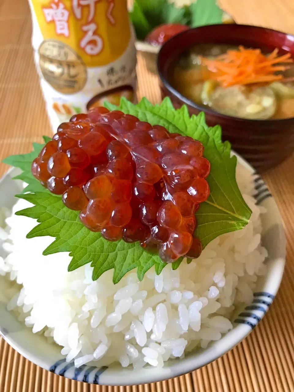 筋子の味噌漬けとヘチマの味噌汁|アッチさん