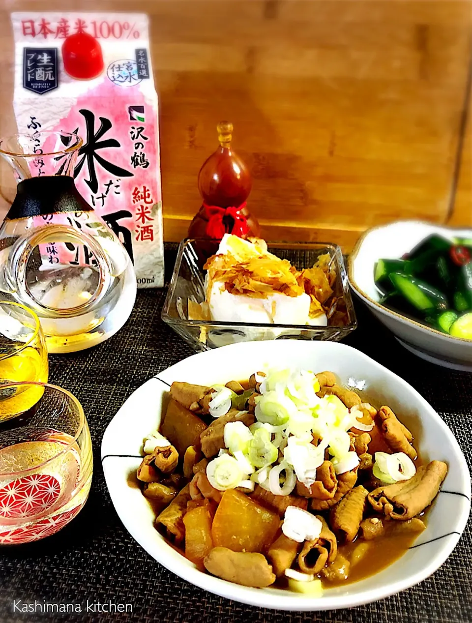 Snapdishの料理写真:沢の鶴さんから｢純米酒 米だけの酒｣をいただきました😆✨💕 沢の鶴さん、Snapdishさん、ありがとうございます❣ モツ煮を作って旦那と晩酌🍶 米だけの酒を初めて呑みましたが、さっぱりしていて竹酒の様な味で美味しかったです❣️リピさせていただきます😘|Kashimanakitchenさん