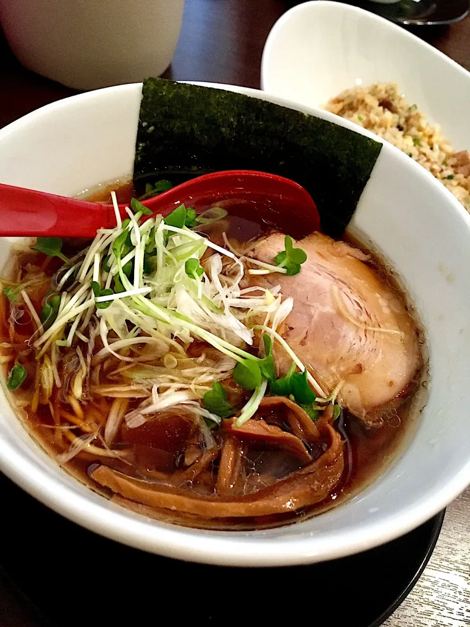 燕  醤油ラーメン|もにもにかさん