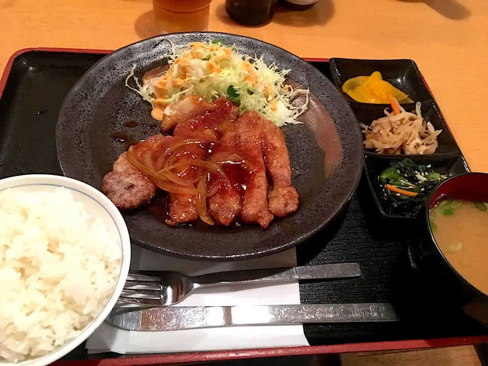 こがね食堂  七兵衛    『トンテキ定食』|コージ💫さん