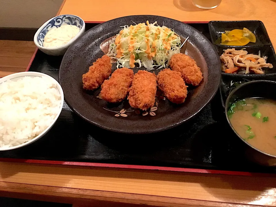 こがね食堂  七兵衛    『カキフライ定食』|コージ💫さん