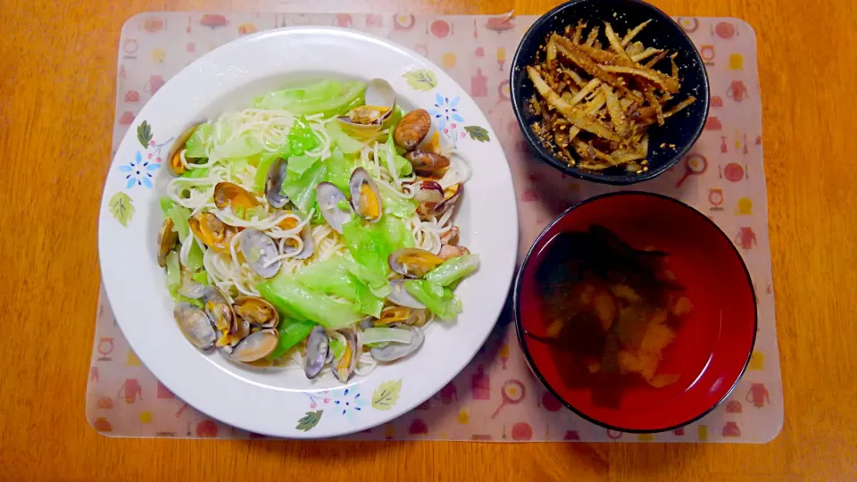 ９月12日　あさりとキャベツの汁そうめん　さっぱりごぼう　梅とわかめのお吸い物|いもこ。さん