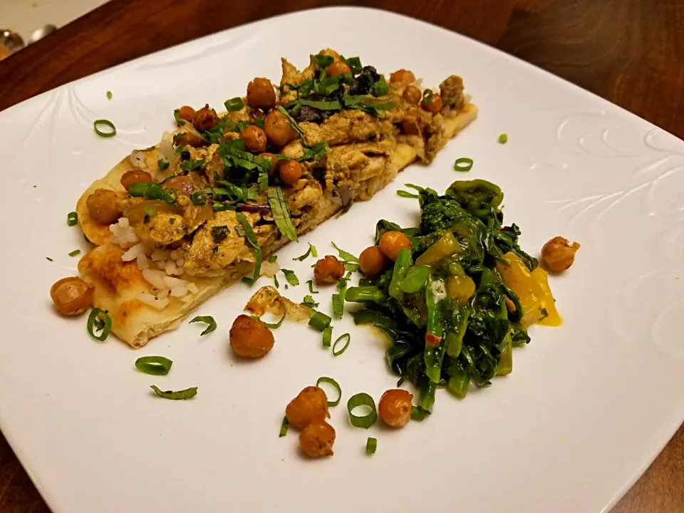 Curried chicken on naan and rapini with mango sauce|Zachary Etheridgeさん