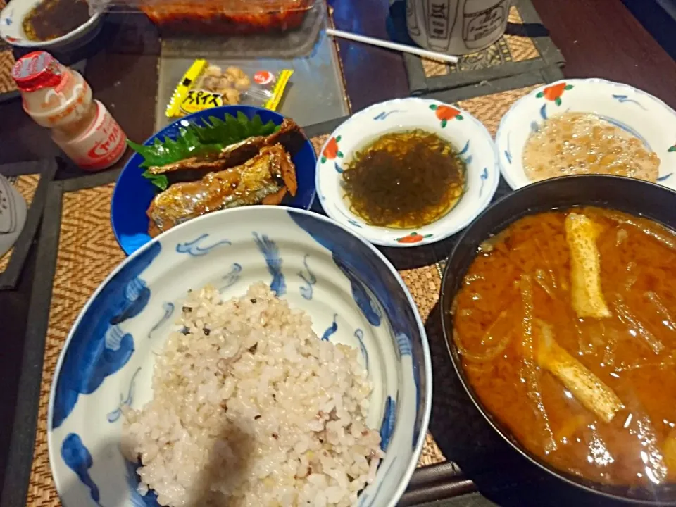 秋刀魚の蒲焼き&めかぶ&もずく&大根の味噌汁|まぐろさん