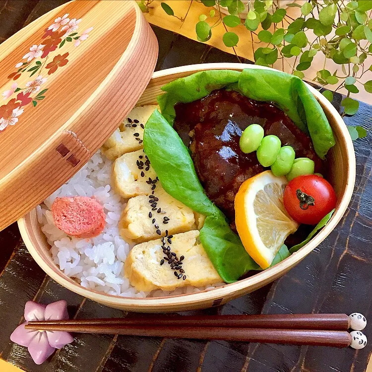 Snapdishの料理写真:模試弁❤︎ハンバーグ弁当|chikoさん