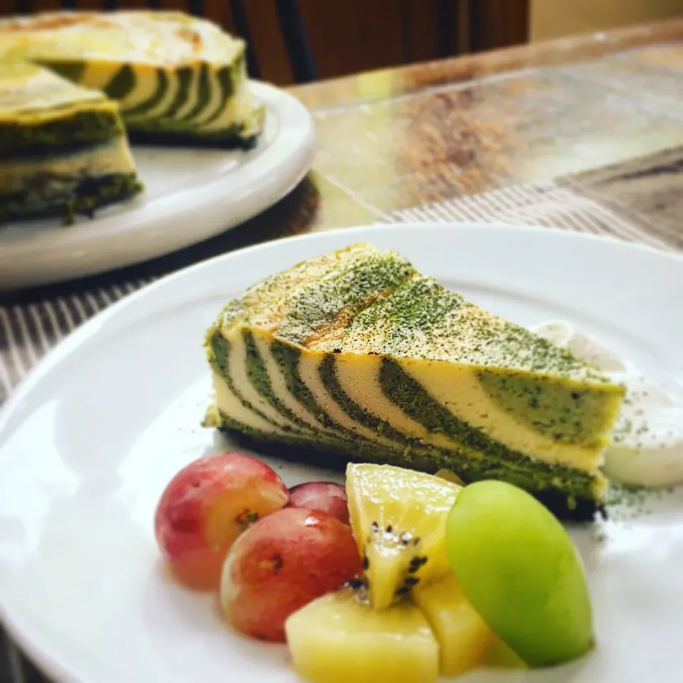 テイストメイドジャパンさんInstagram〜【しましま】抹茶のゼブラケーキ🍵 ⠀ ⠀⠀|カンカンさん