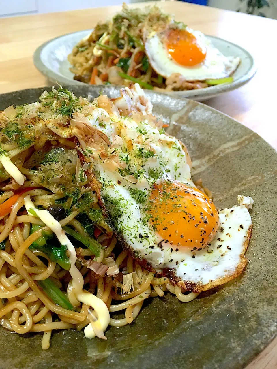 休日ののんびりお昼は手抜き焼きそば(●☌◡☌●)|さくたえさん