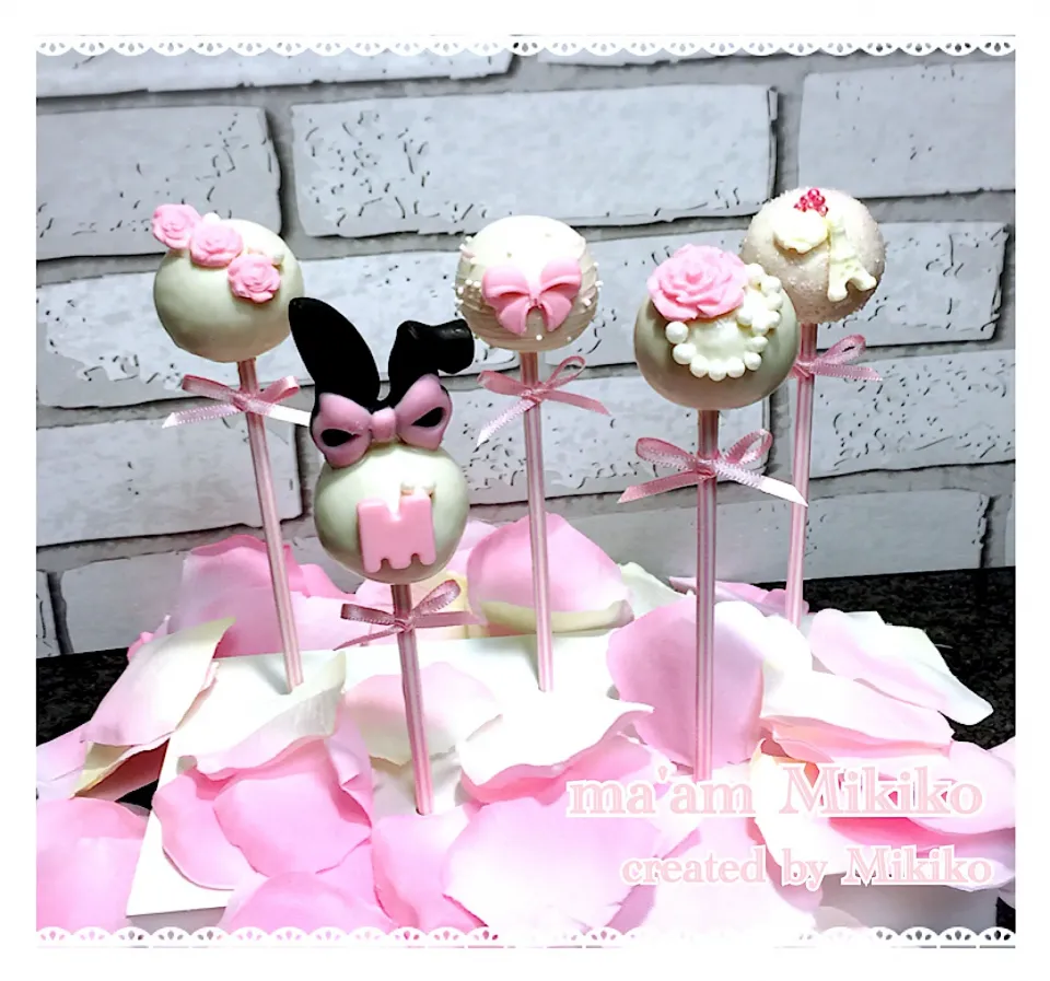 For my friend 💕大人可愛いcake pops2#可愛い #ブラックココア #スウィーツ #チョコレートケーキ #チョコレート#美しい #美味しい #ゴージャス #バラ #キュート#ピンク#ホワイトチョコレート #プレゼント  #cute #cake #cakepops #rose #sweets #cho|マダァムMikikoさん